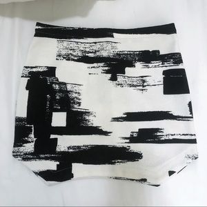 Re:Named Black & White Abstract Mini Skirt